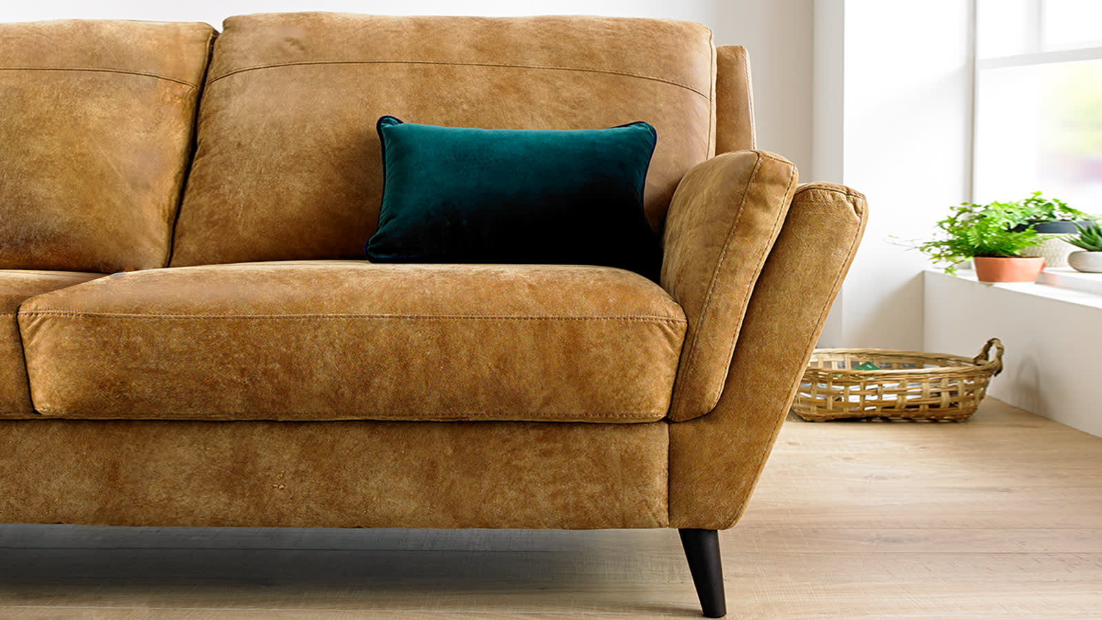 диван из мебельной замши