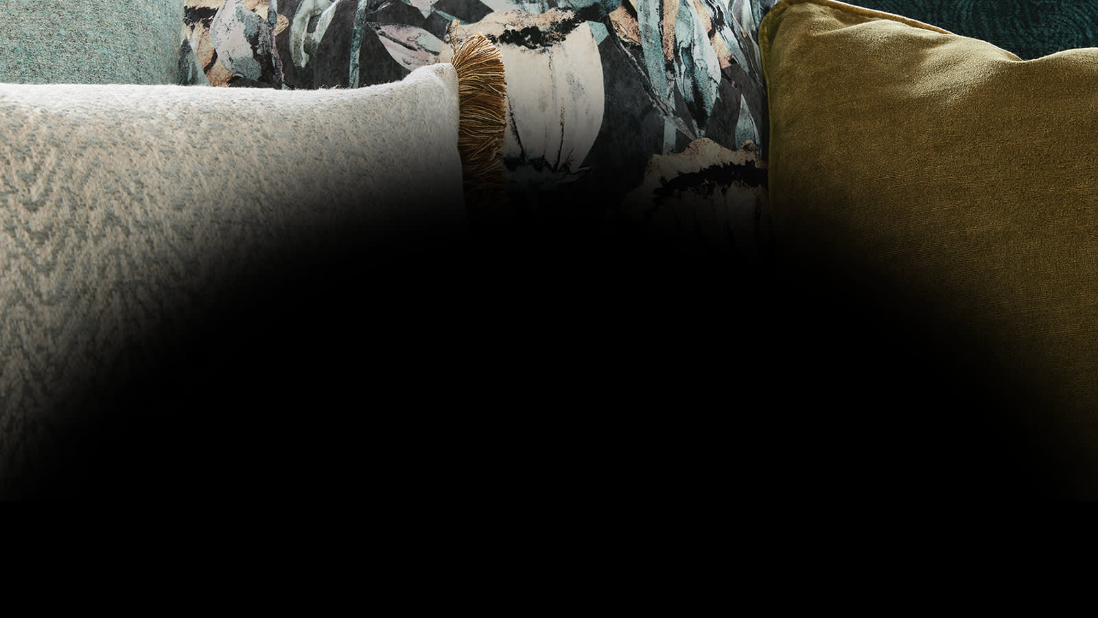 Dark backgrouDark background of specially selectednd of specially selected